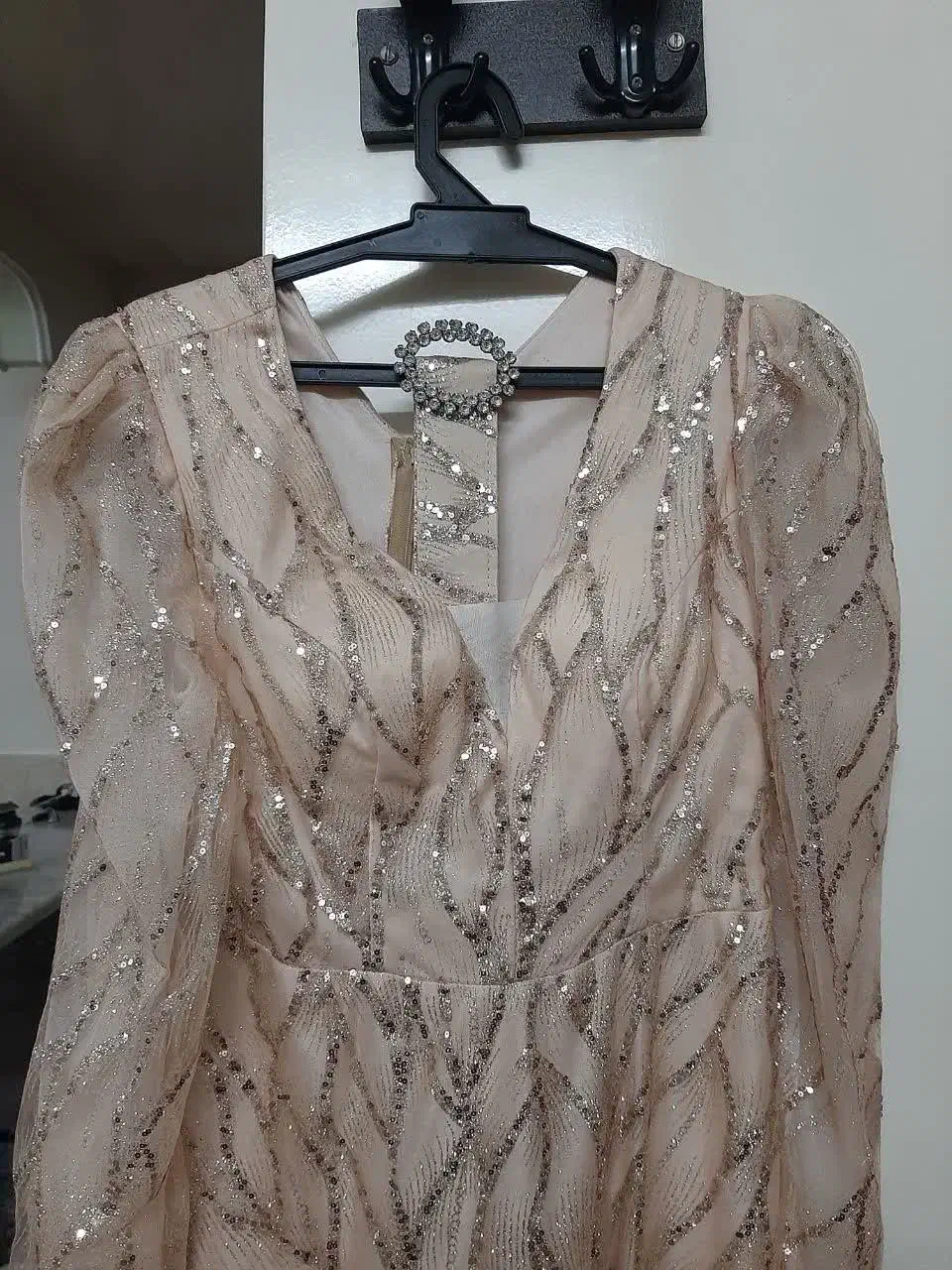 لباس مجلسی|لباس|کهریزک, |دیوار