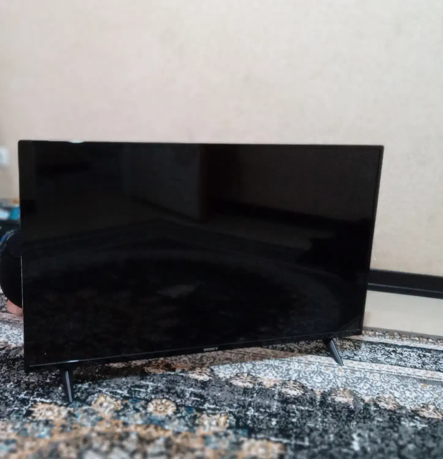 تلوزیون ال ای دی43اینچ مدل bost نو|تلویزیون و پروژکتور|پرند, فاز ۵|دیوار