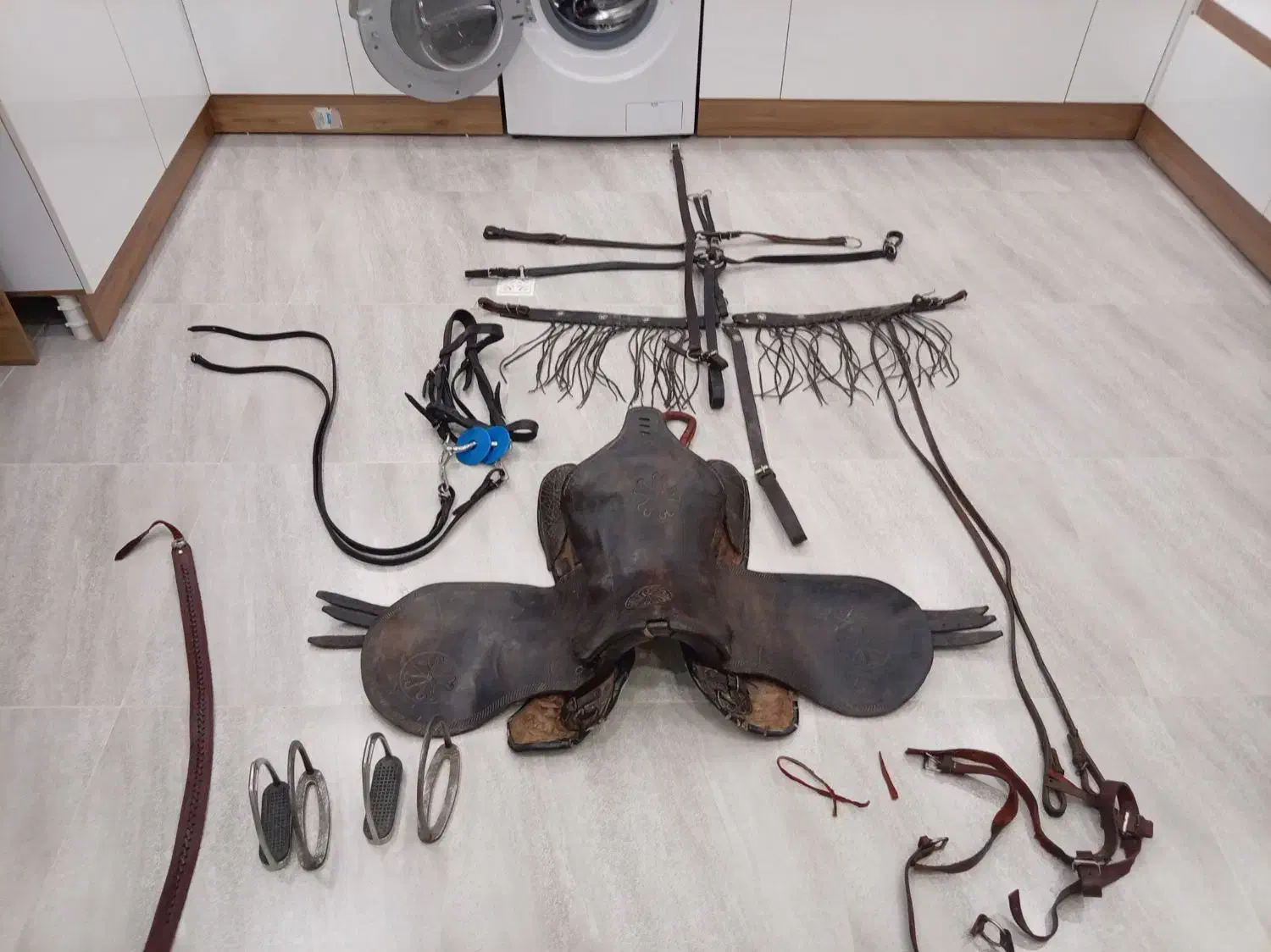 زین و تجهیزات اسب|اسب و تجهیزات اسبسواری|تهران, بلورسازی|دیوار