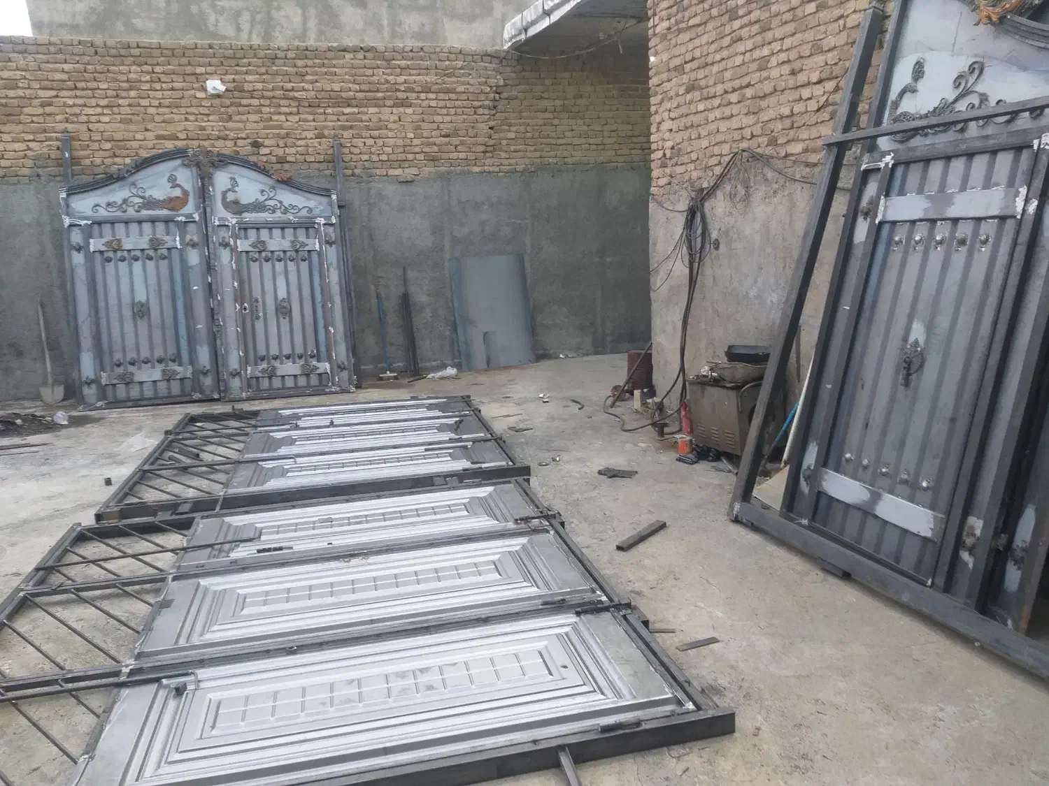 ساخت‌‌درب‌وپنجره‌مدرن|مصالح و تجهیزات ساختمان|نهاوند, |دیوار