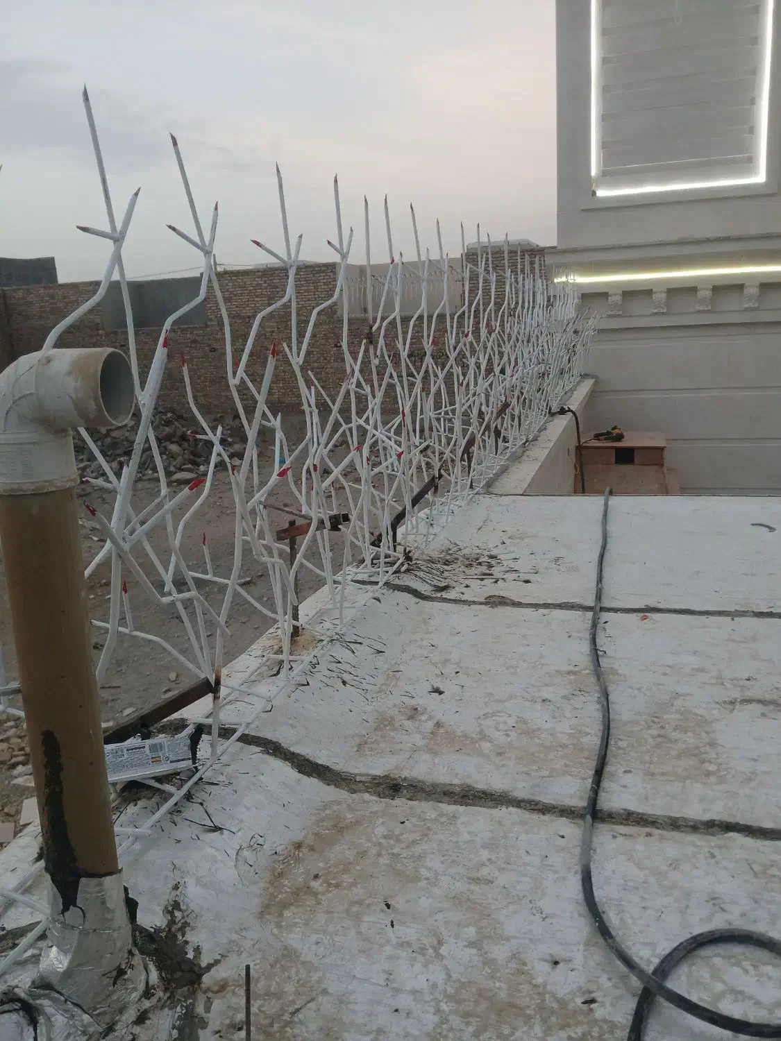 نرده حفاظ شاح گوزنی دور حیاط زیر قیمت بازار|مصالح و تجهیزات ساختمان|سراوان, |دیوار