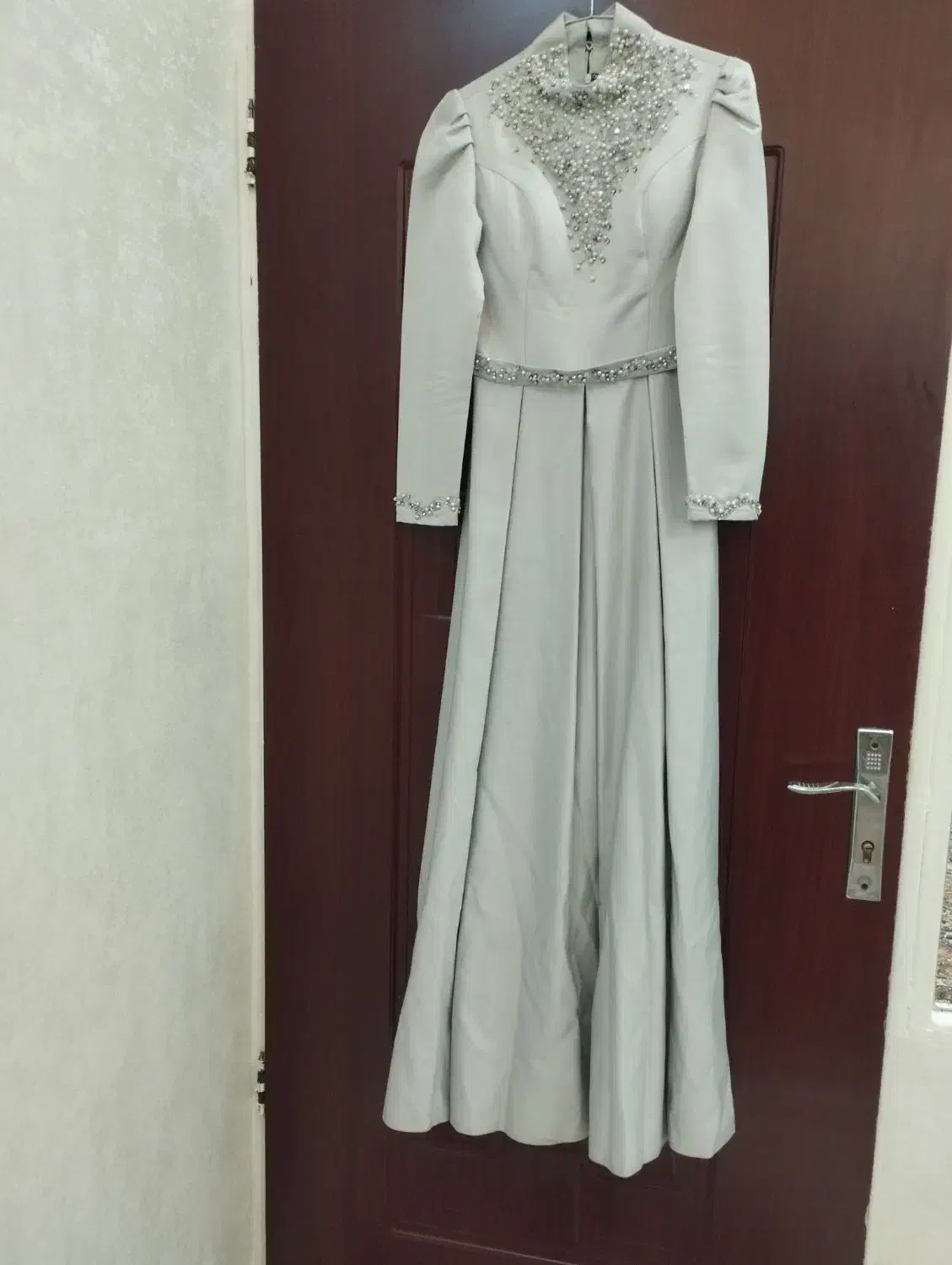 پیرهن مجلسی سایز 38 سنگ دوزی ها بسیار نو|لباس|ملایر, |دیوار