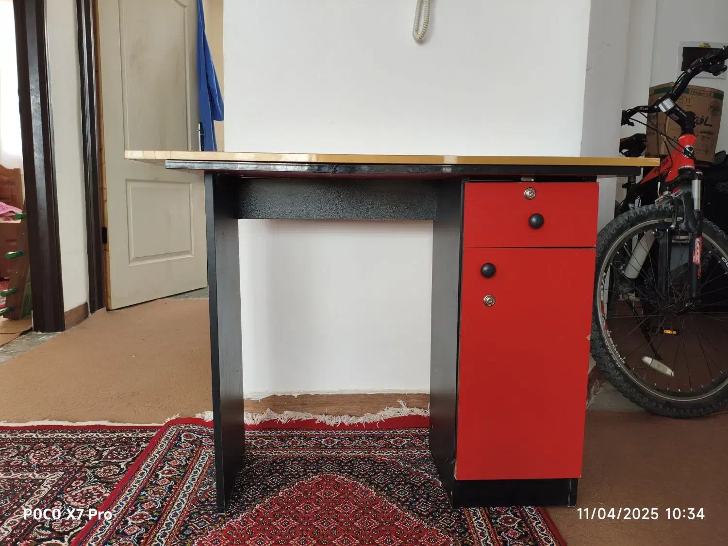 میز تحریر و کامپیوتر|میز تحریر و کامپیوتر|جوانرود, |دیوار