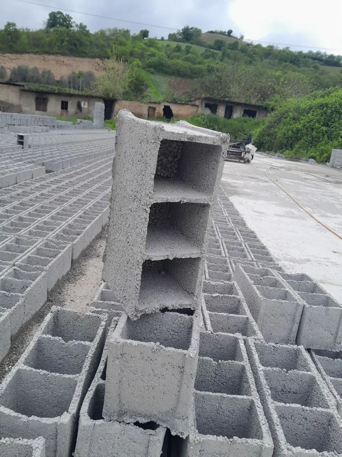 بلوک دیواری وپالانه چاه وپالانه نقمی|مصالح و تجهیزات ساختمان|گرگان, |دیوار