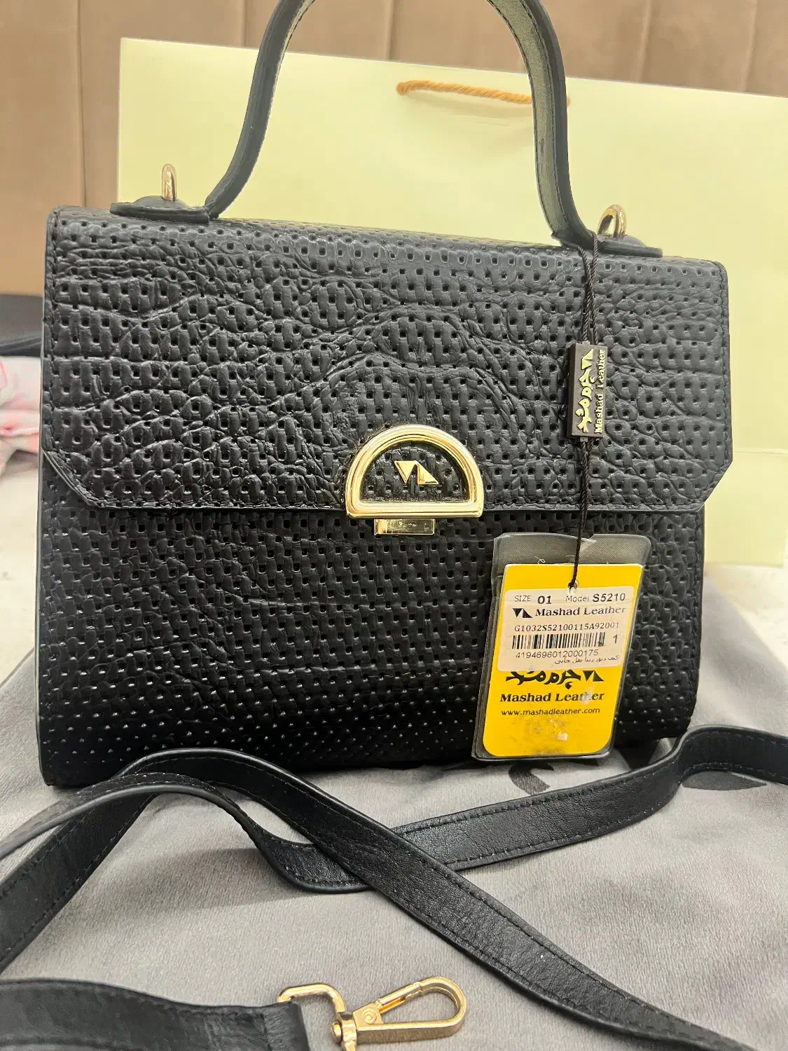 کیف زنانه چرم مشهد کاملا نو|کیف، کفش، کمربند|آمل, |دیوار