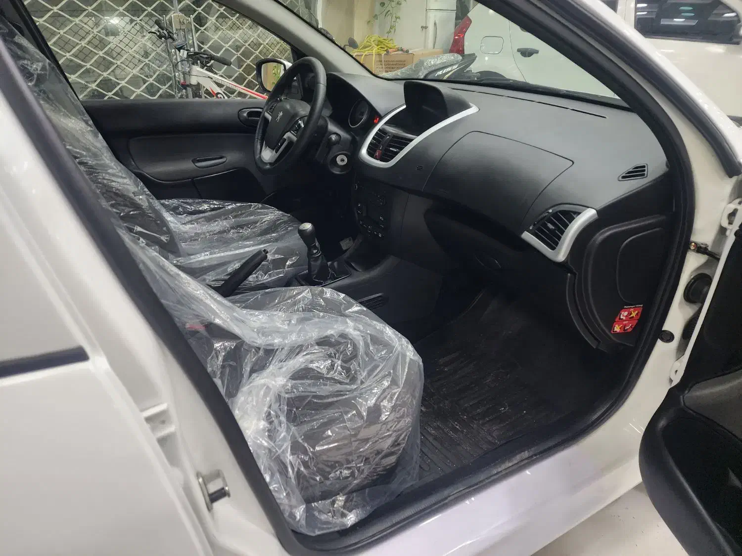 ۲۰۷ پانا ۴۰۱ بی رنگ|خودرو سواری و وانت|گرگان, |دیوار