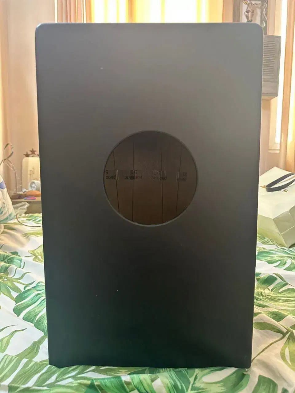 کاخن دی جی|درام و پرکاشن|تهران, دانشگاه شریف|دیوار