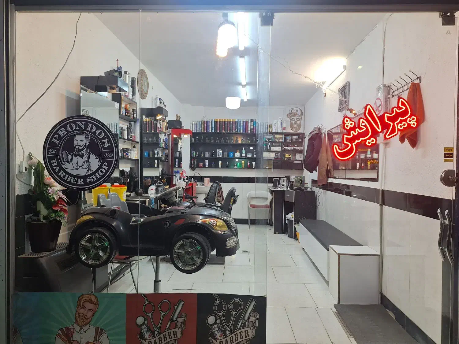 نیازمنده به همکار آرایشگره مردانه|اجارهٔ دفتر کار، اتاق اداری، مطب|مشهد, شهرک امام هادی (شهرک غرب)|دیوار