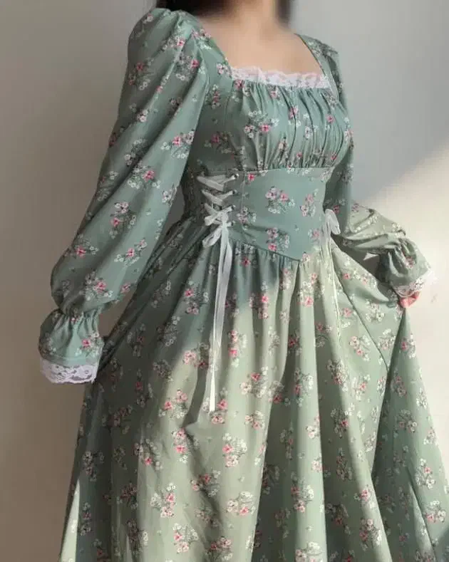 خیاطی|لباس|آق قلا, |دیوار