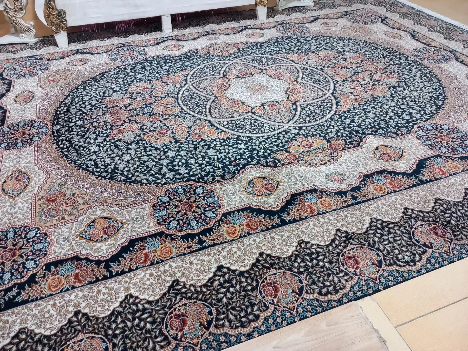 فرش ۱۲ متری|فرش|لوشان, |دیوار