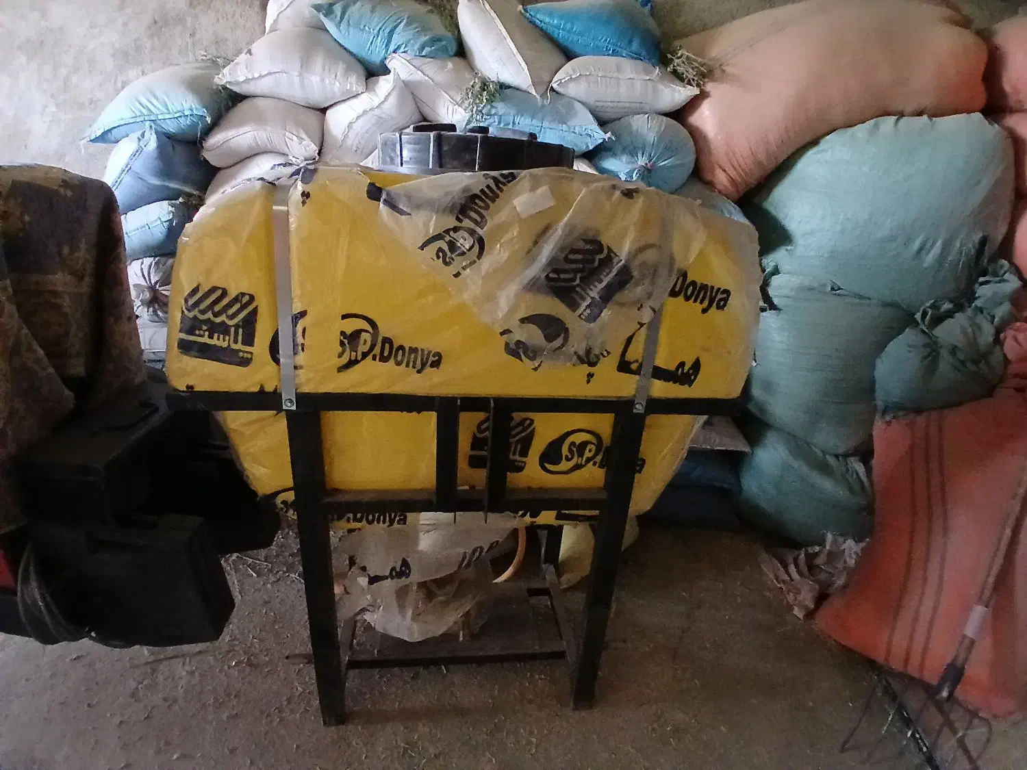 فروش سمپاش ۴۰۰ لیتر نو|ماشین‌آلات صنعتی|نورآباد ممسنی, |دیوار