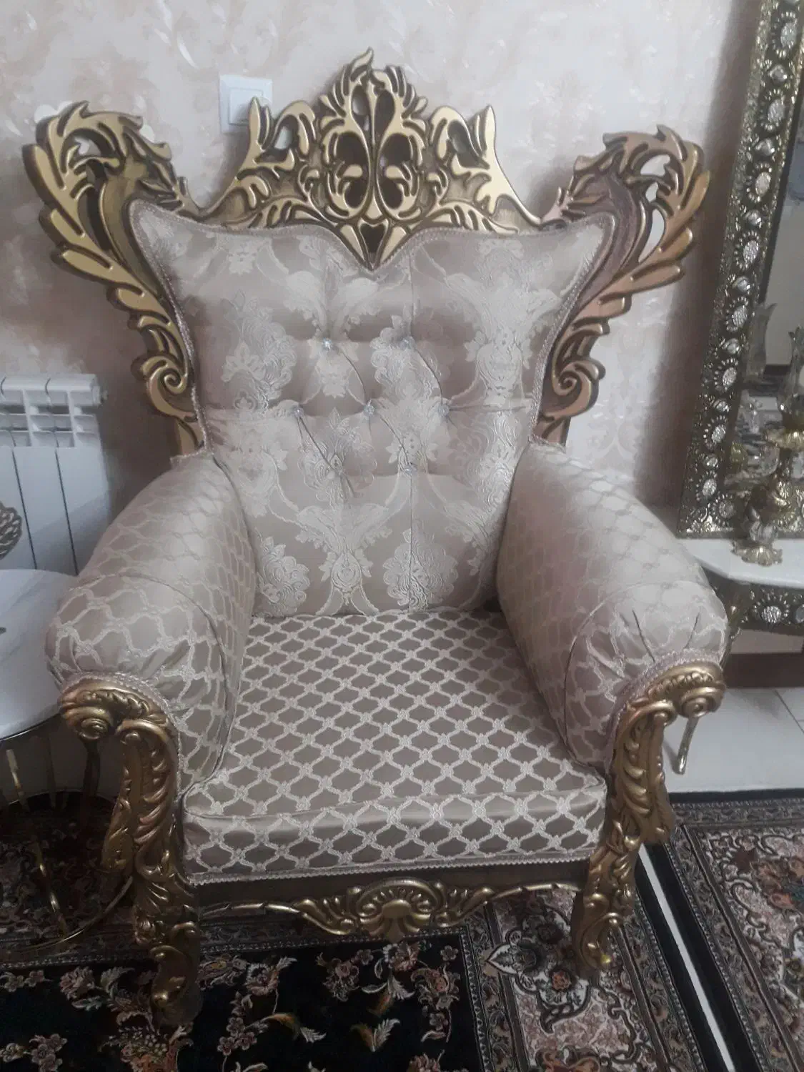 مبل سلطنتی هفت نفره سالم|مبلمان خانگی و میز عسلی|همدان, |دیوار