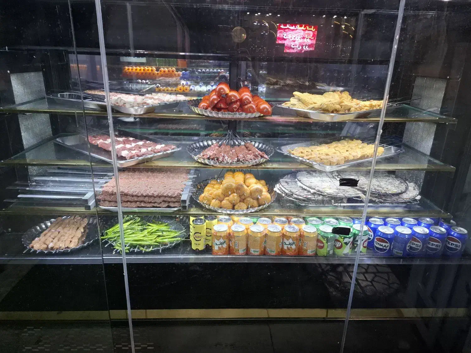 کباب پیچ ومنقل دار|استخدام خدمات فروشگاه و رستوران|سیرجان, |دیوار