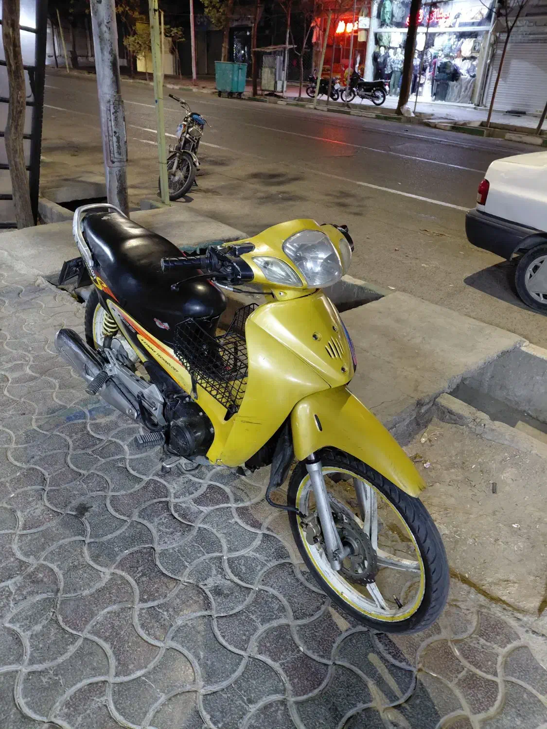 ویو رادیسون 93|موتورسیکلت|سبزوار, فرهنگیان|دیوار