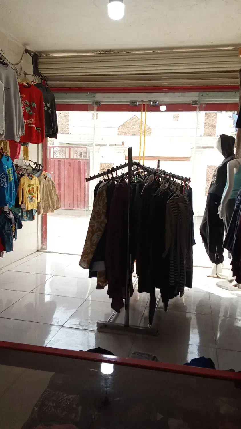 پوشاک|لباس|خرمآباد, |دیوار