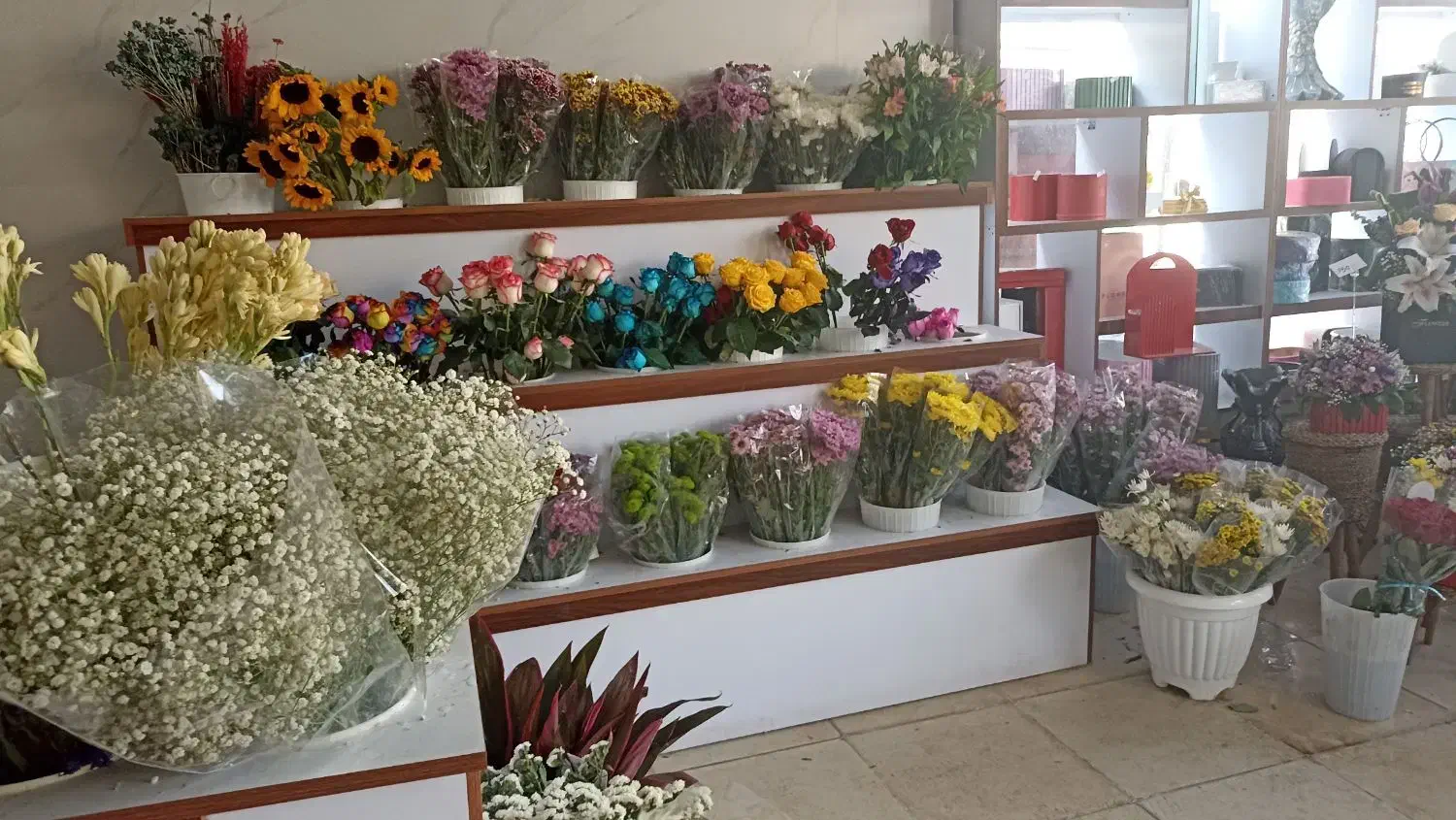 تزئین کار گل شاخه ایی|استخدام خدمات فروشگاه و رستوران|پردیس, فاز ۲|دیوار