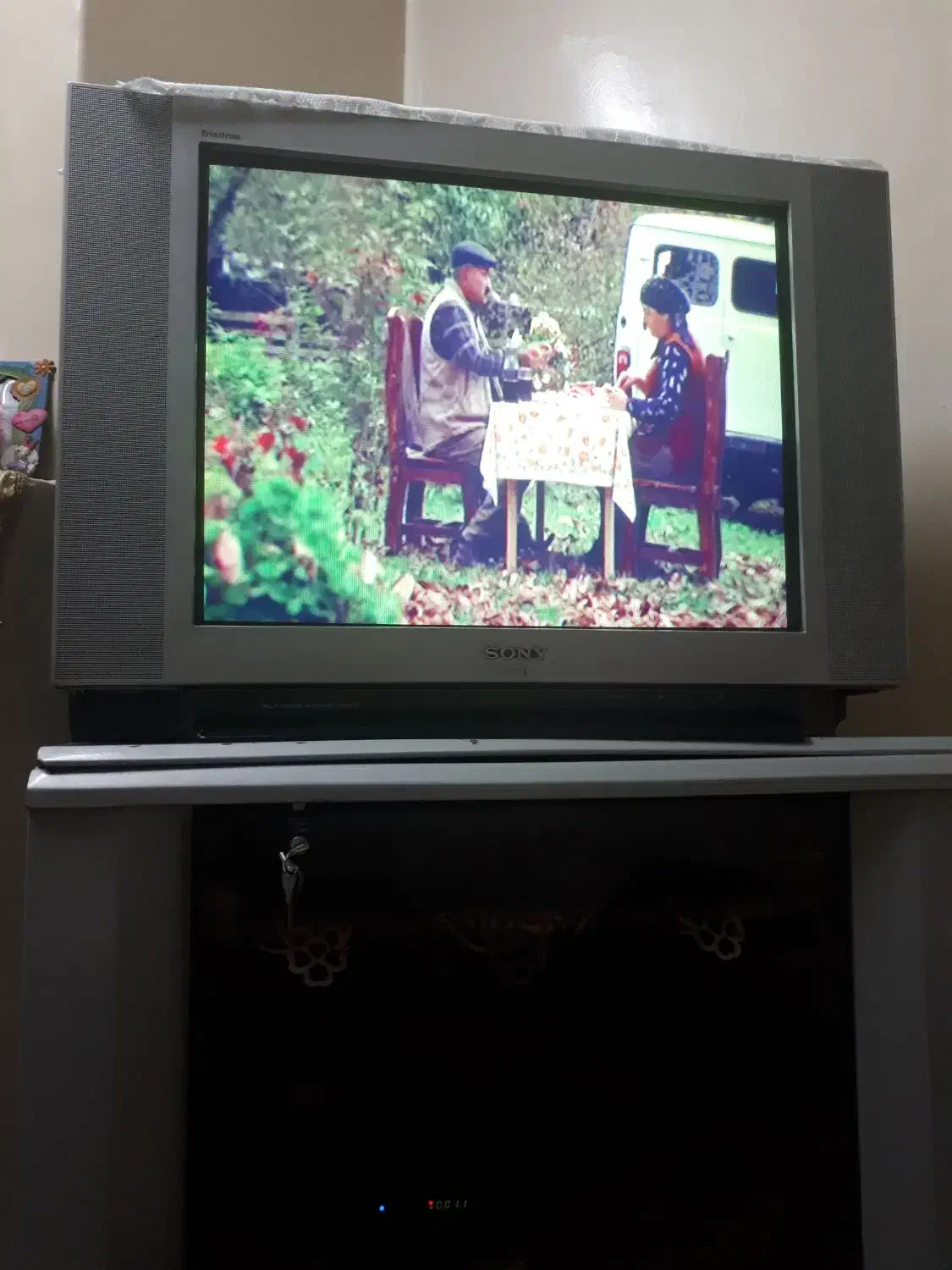 تلویزیون ۲۹ سونی به همراه زیزتلویزیون|تلویزیون و پروژکتور|تهران, مینابی|دیوار