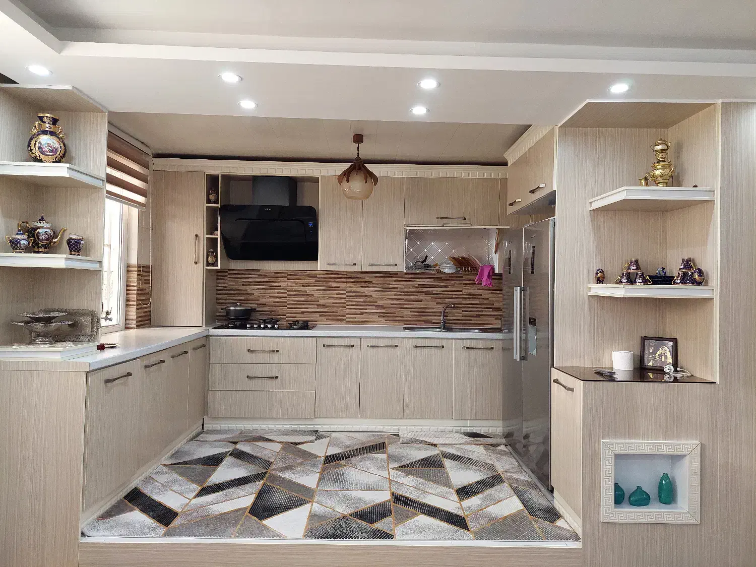 فروش خانه ویلایی در خ شهید خیرالله کوچه لاله یکم|فروش خانه و ویلا|تاکستان, |دیوار