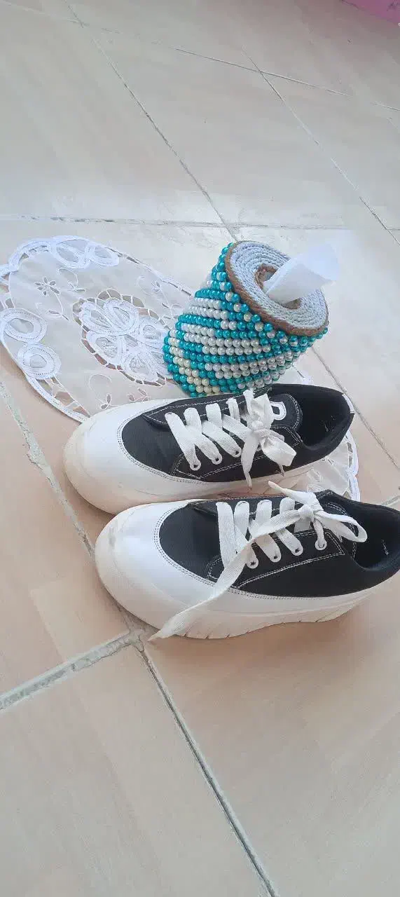 کفش اسپرت|کیف، کفش، کمربند|یاسوج, |دیوار