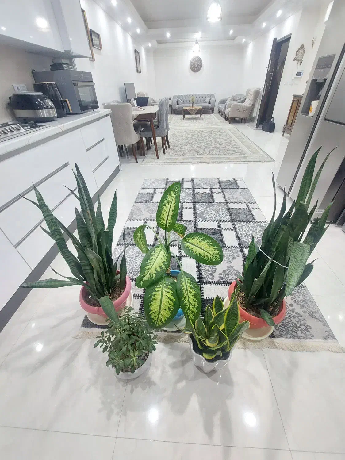 تکواحدی تماما فول براصلی نفری*. گلچین*|فروش آپارتمان|ری, اقدسیه|دیوار