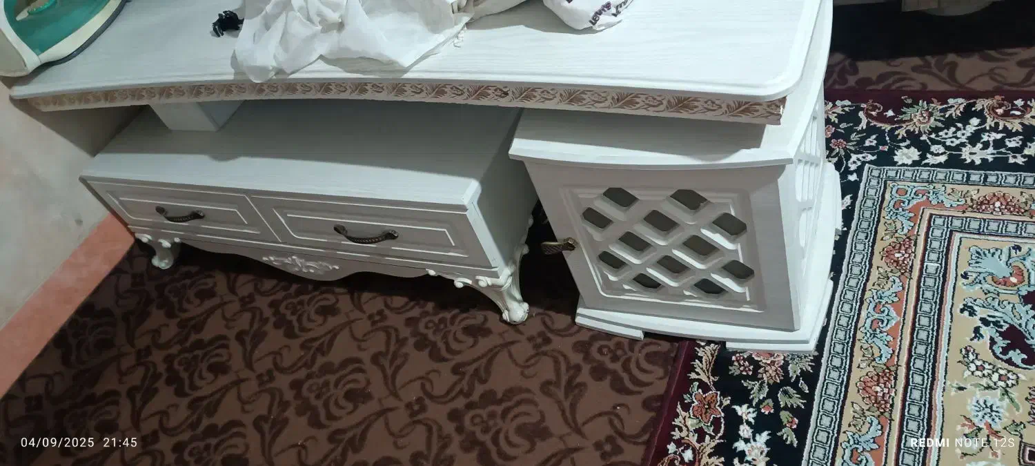 میز تی وی|میز تلویزیون|قم, امامزاده ابراهیم|دیوار