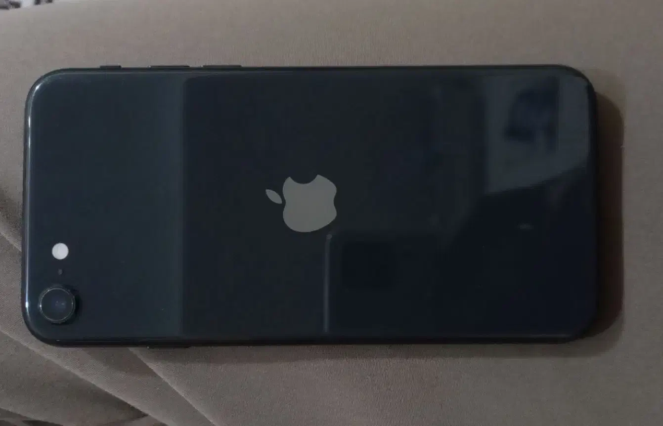 آیفون se 2020|موبایل|اصفهان, دستگرده|دیوار