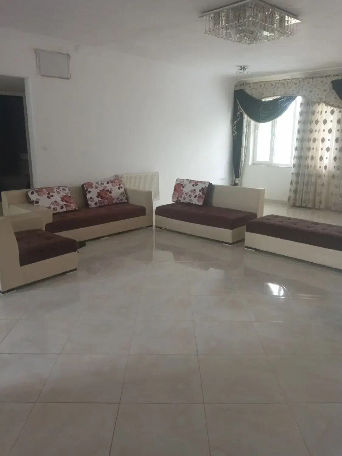 یک دست مبلمان هشت نفره|مبلمان خانگی و میز عسلی|ایلام, |دیوار