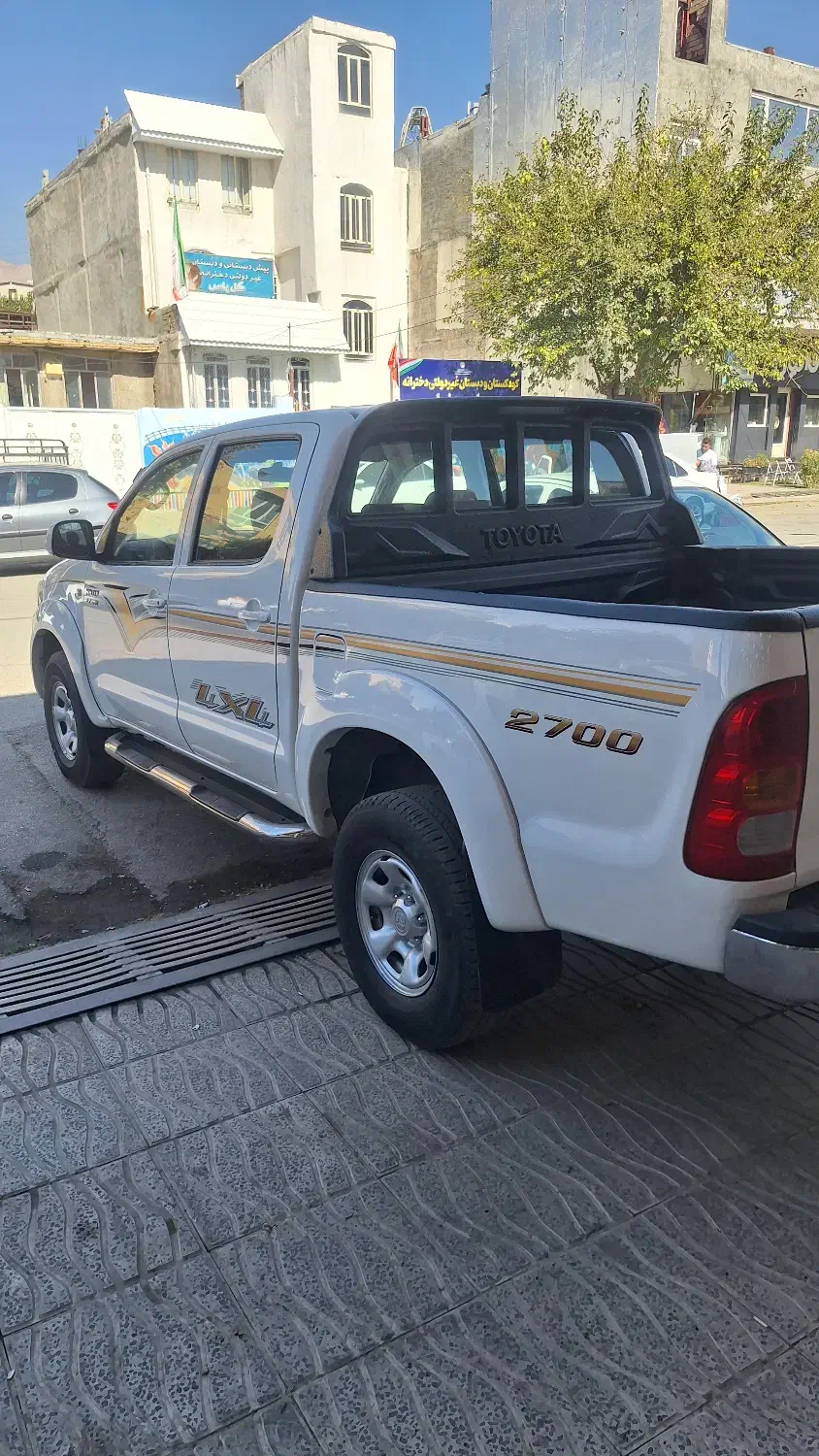 تویوتا هایلوکس|خودرو سواری و وانت|شیراز, حومه شیراز|دیوار