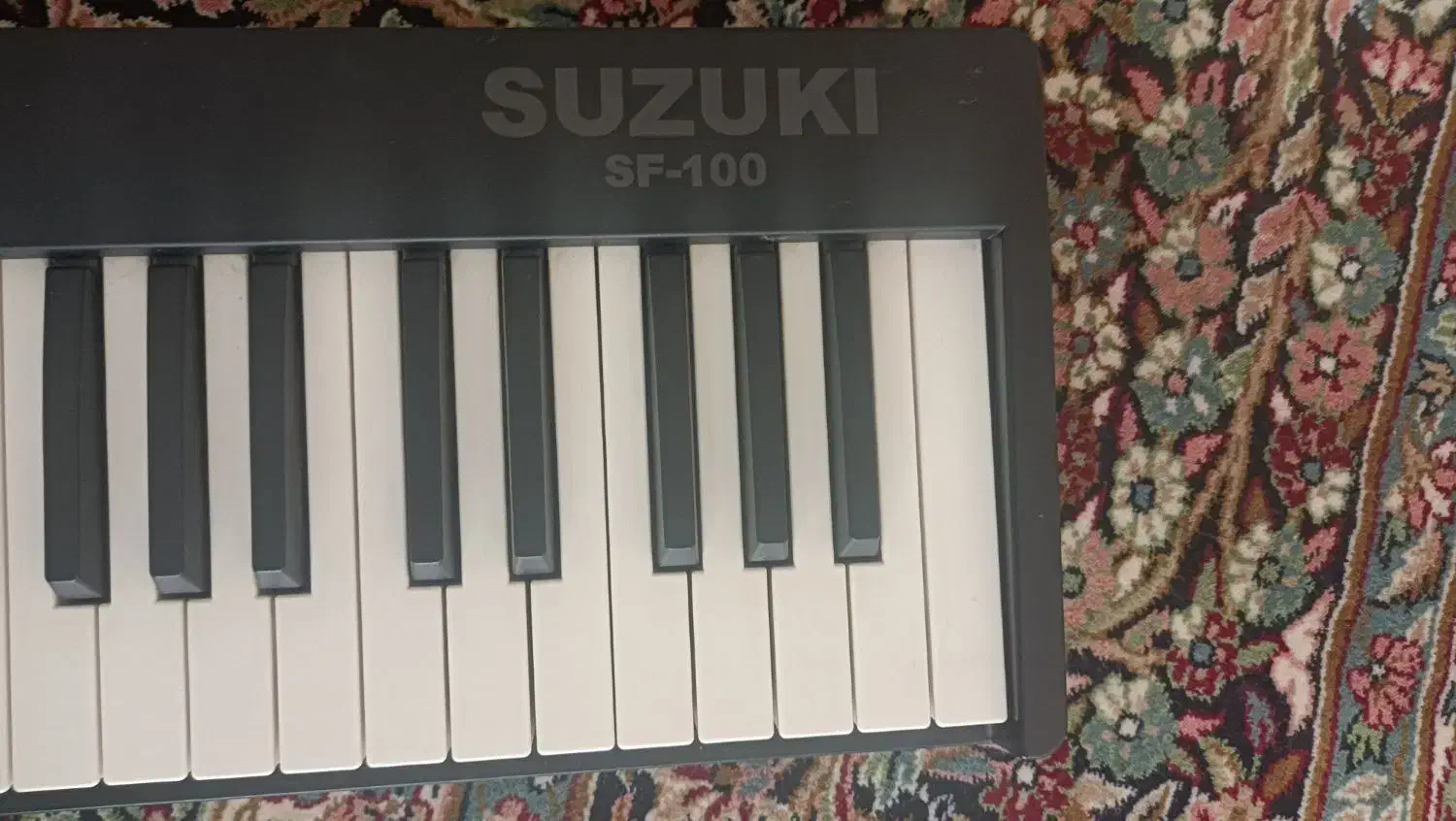 پیانو تاشو سوزوکی|پیانو، کیبورد، آکاردئون|ایلام, |دیوار