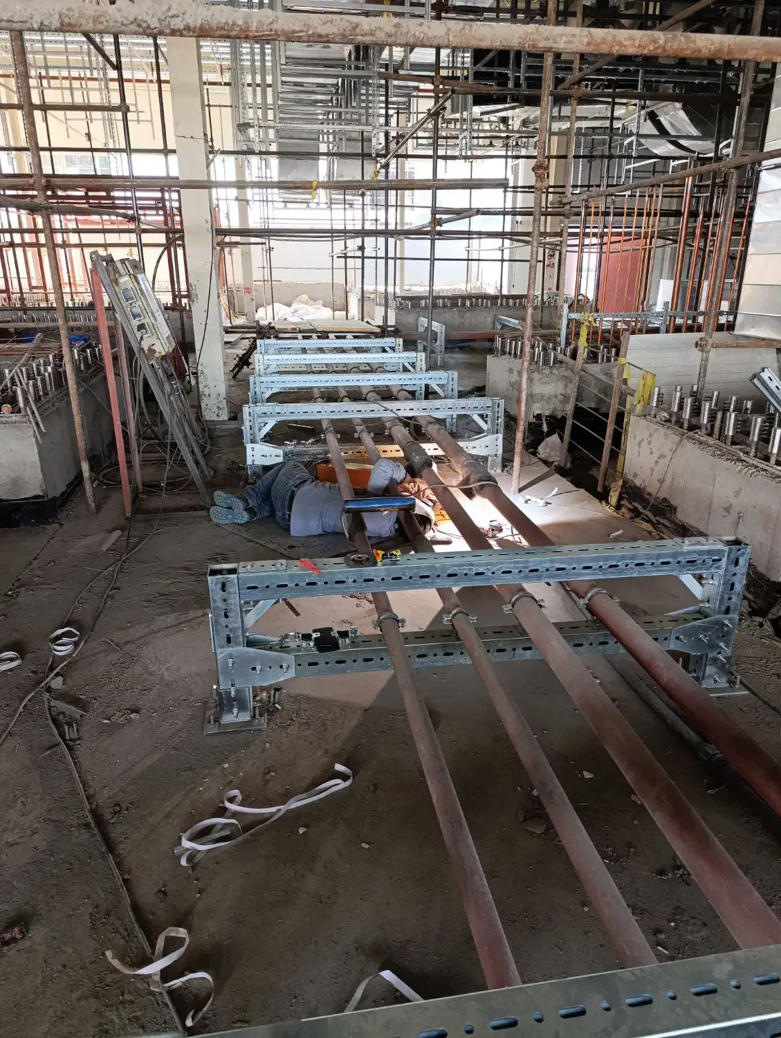 اکیپ تاسیسات کنترات لوله کش ، عایقکار ، نصب فنکوئل|استخدام معماری، عمران و ساختمانی|قم, مسکن مهر|دیوار