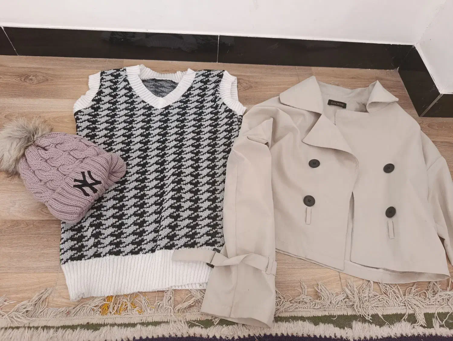 وست، کلاه و ترنج کت قواره دار زیر قیمت|لباس|رامسر, |دیوار