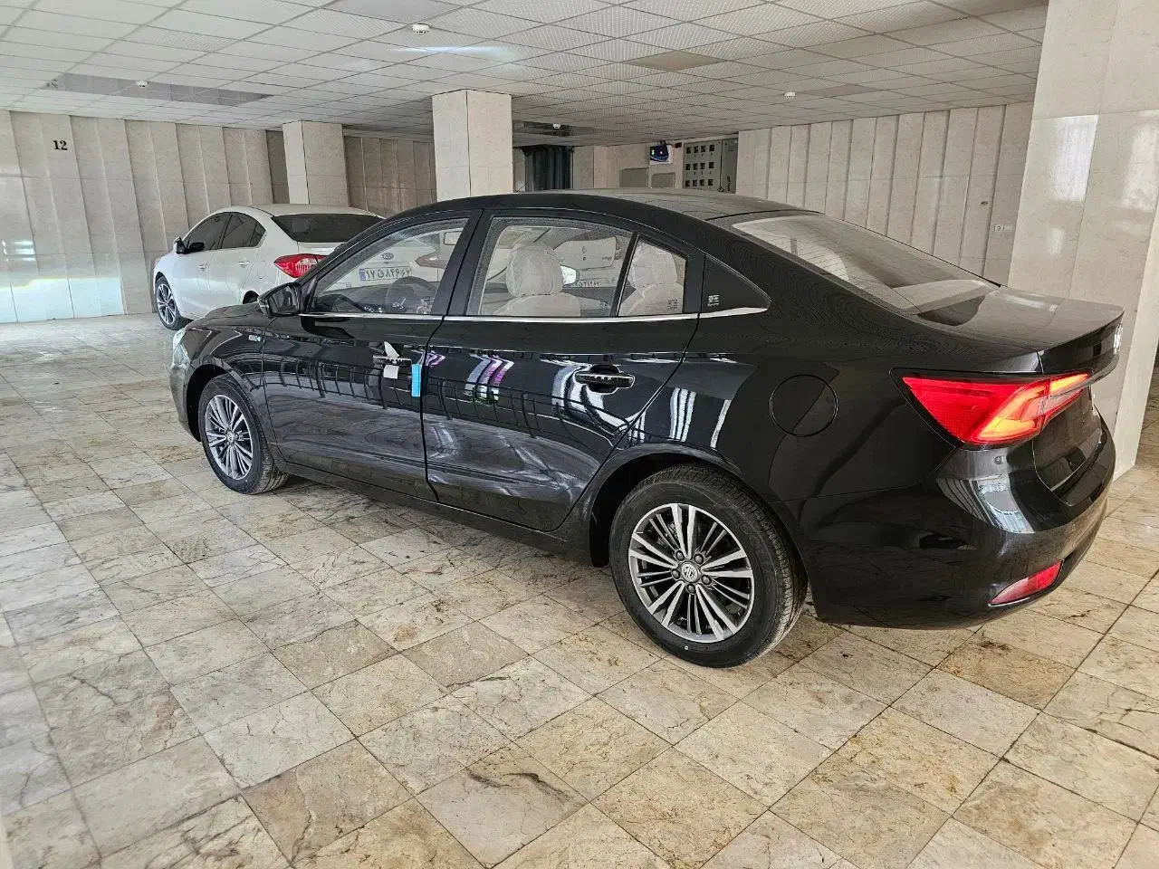 ام جی 5 وارداتی زیر قیمت شرکت|خودرو سواری و وانت|ساری, |دیوار