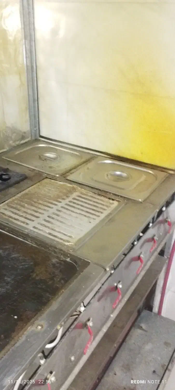 فر ساندویچی|کافیشاپ و رستوران|تویسرکان, |دیوار