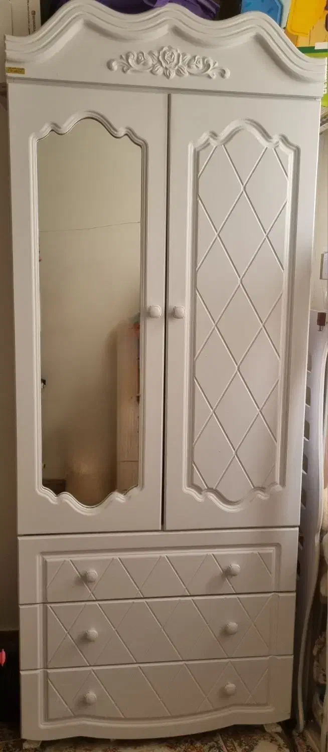 کمد|جاکفشی، کمد، دراور|صومعهسرا, |دیوار