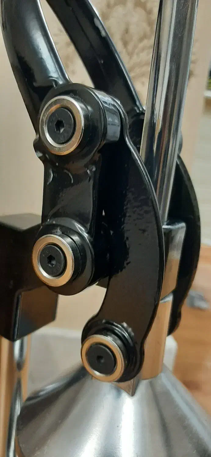 آبمیوه گیری دستی (اهرمی) صنعتی|آبمیوه‌گیر و آب‌مرکبات‌گیر|مهاباد (آذربایجان غربی), |دیوار