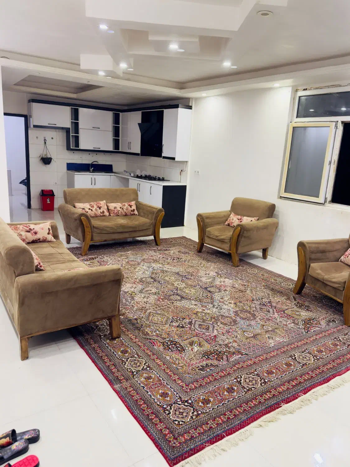 سویت اقامتگاه روزانه .ساعتی .ماهانه .|اجارهٔ کوتاهمدت آپارتمان و سوئیت|اهواز, کیانشهر|دیوار