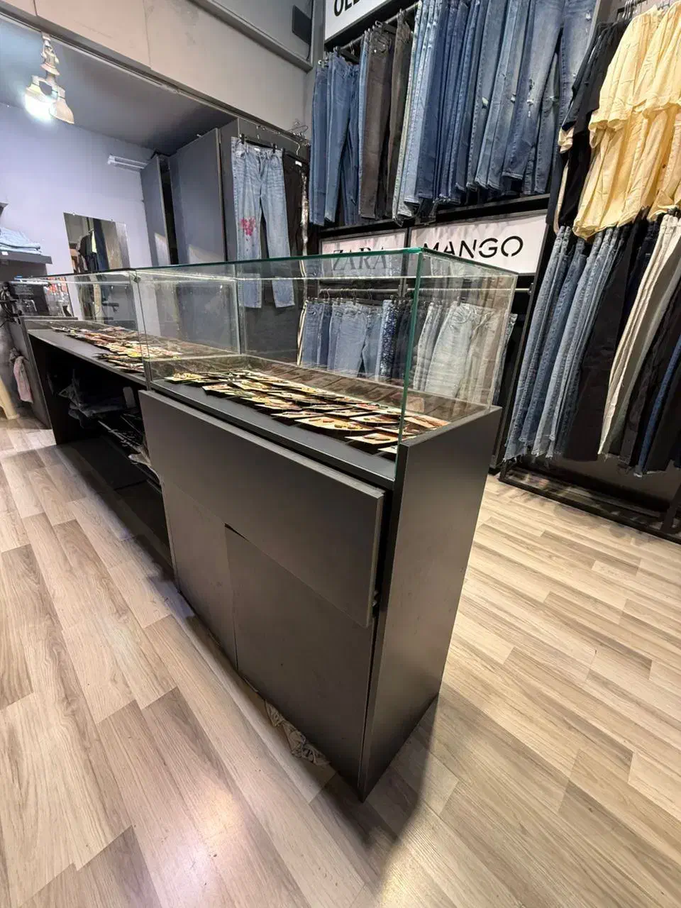 میز پاچال|بوفه، ویترین، کنسول|کیش, |دیوار