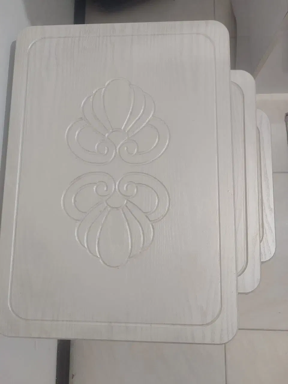 میز عسلی سفید سه تایی منبت کاری شده|مبلمان خانگی و میز عسلی|آمل, |دیوار