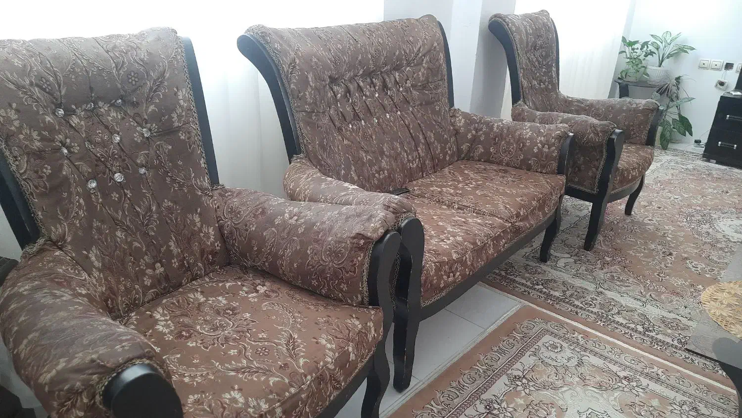 مبل ۷ نفره|مبلمان خانگی و میز عسلی|رودسر, |دیوار