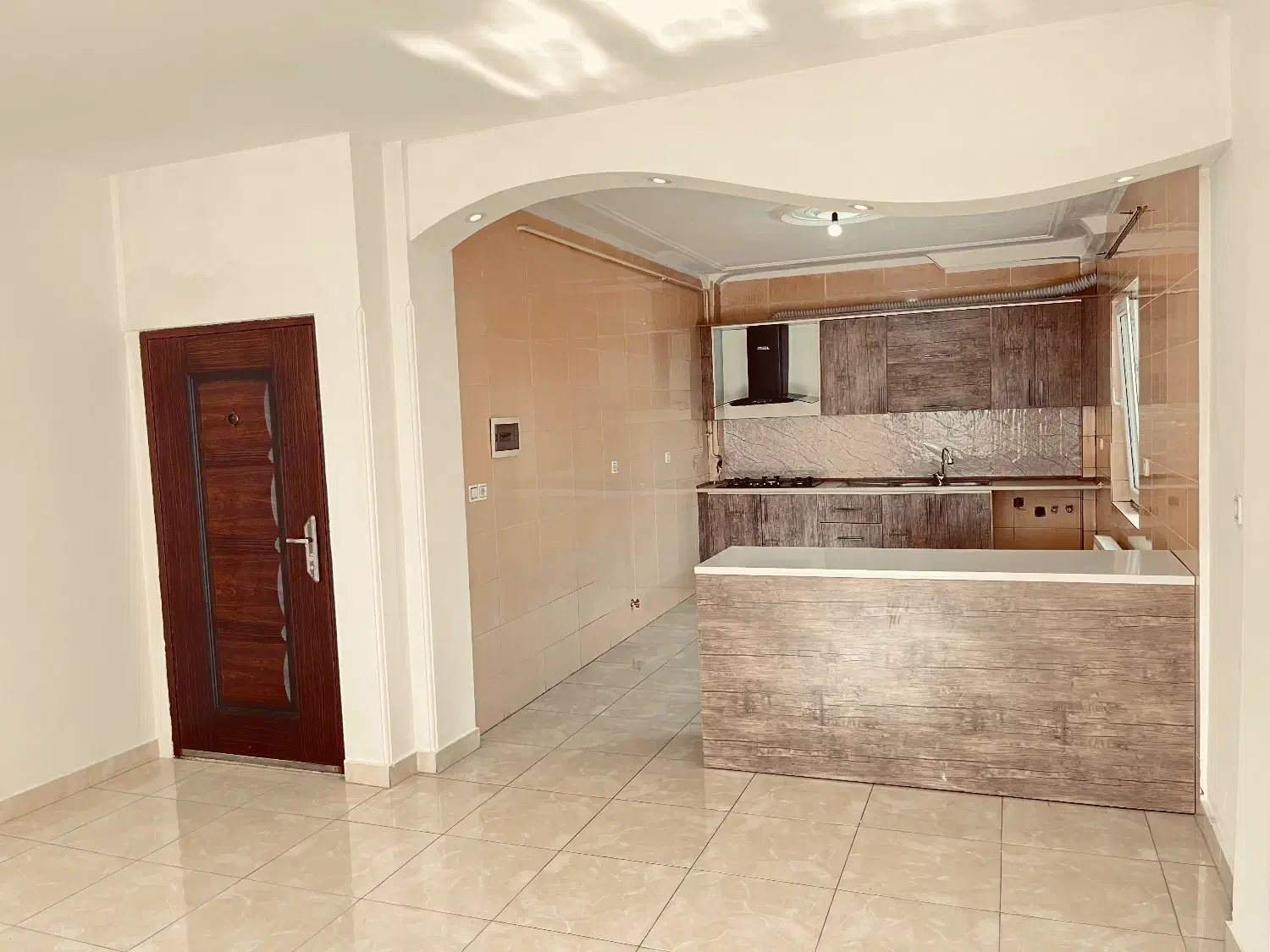 آپارتمان ۱۰۰ متری بلوار دانشگاه|اجارهٔ آپارتمان|لاهیجان, مهرگان|دیوار