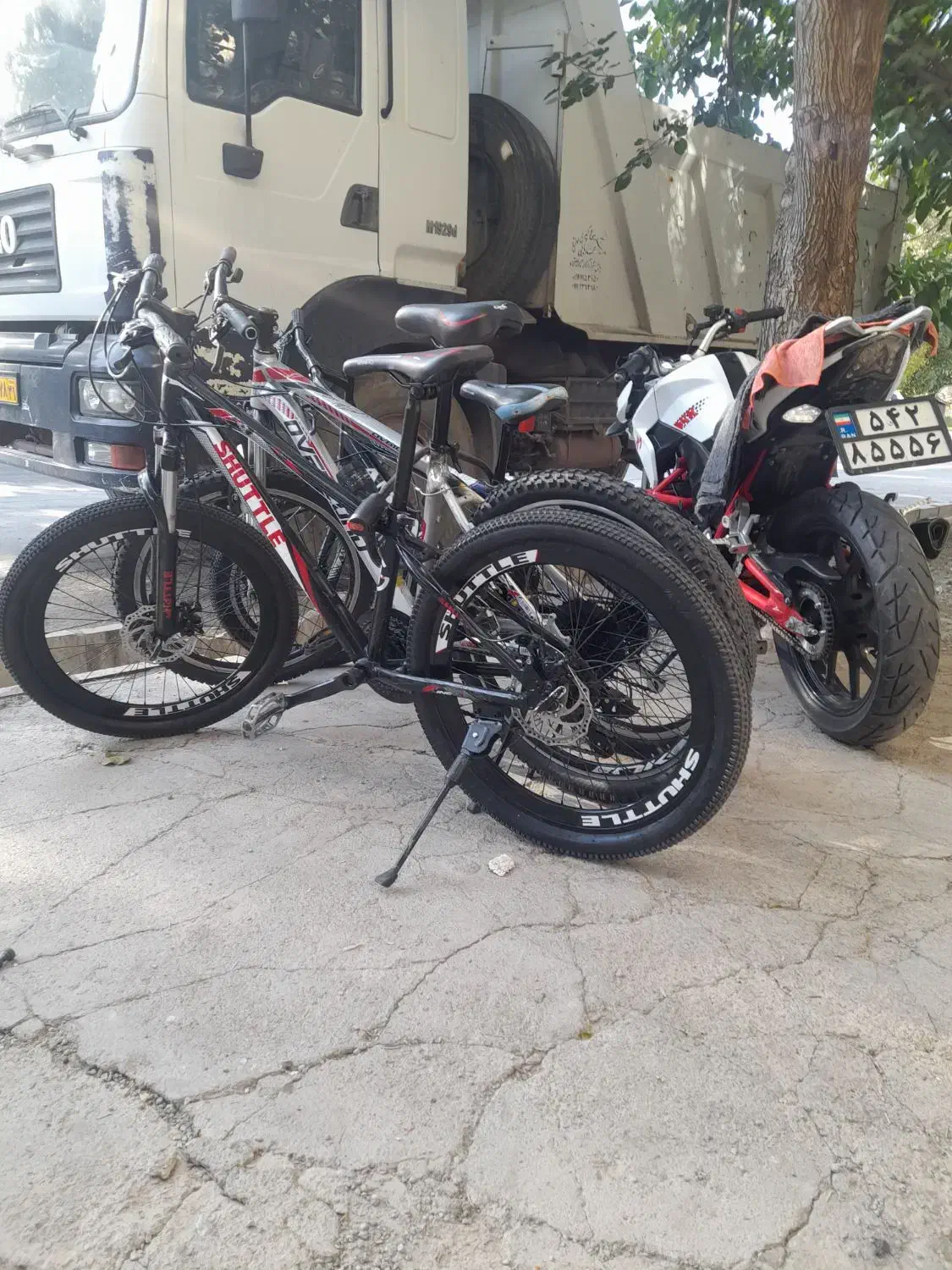 فروش ۴ عدد دوچرخه با برند خوب با یک موتور۲۰۰cc|دوچرخه، اسکیت، اسکوتر|نورآباد, |دیوار