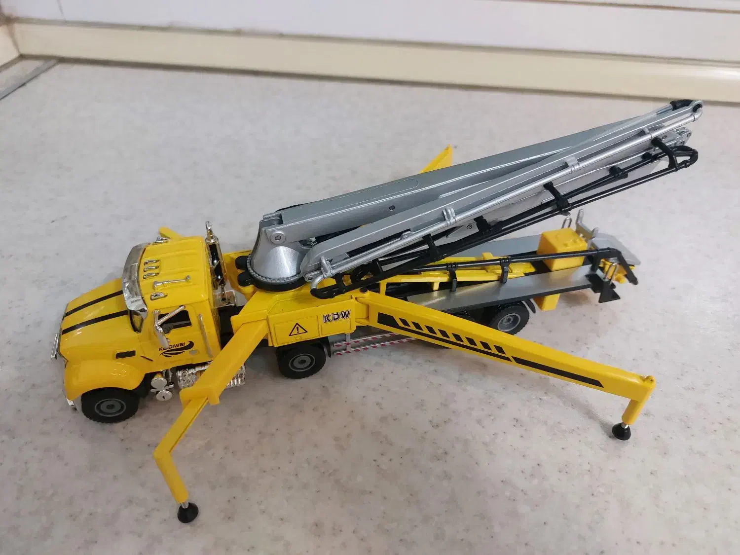 ماکت تریلی KWD|کلکسیون و سرگرمی|قم, انسجام|دیوار