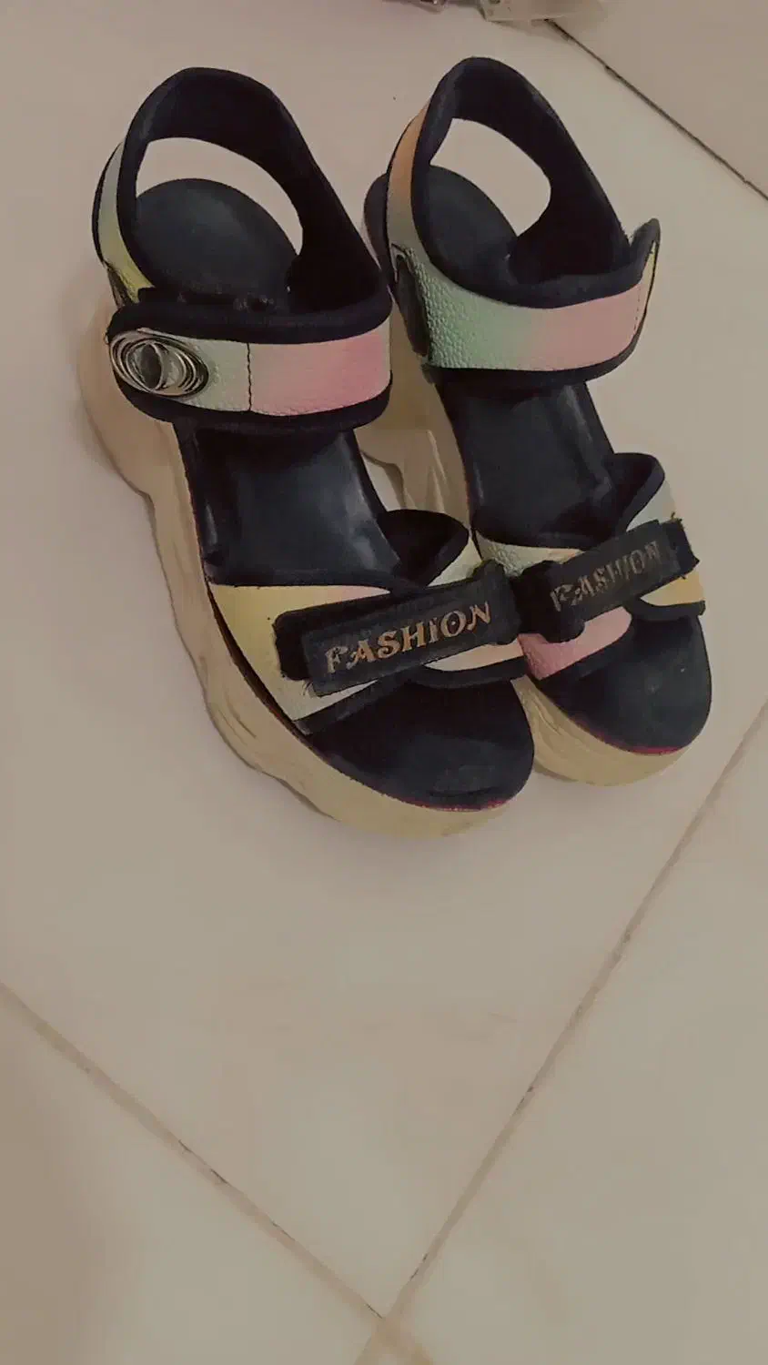 کفش|کیف، کفش، کمربند|بوکان, |دیوار