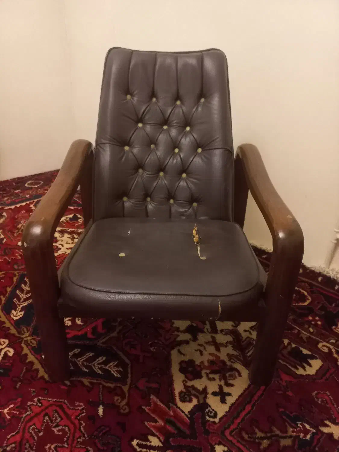 صندلی چوبی|صندلی و نیمکت|تبریز, |دیوار