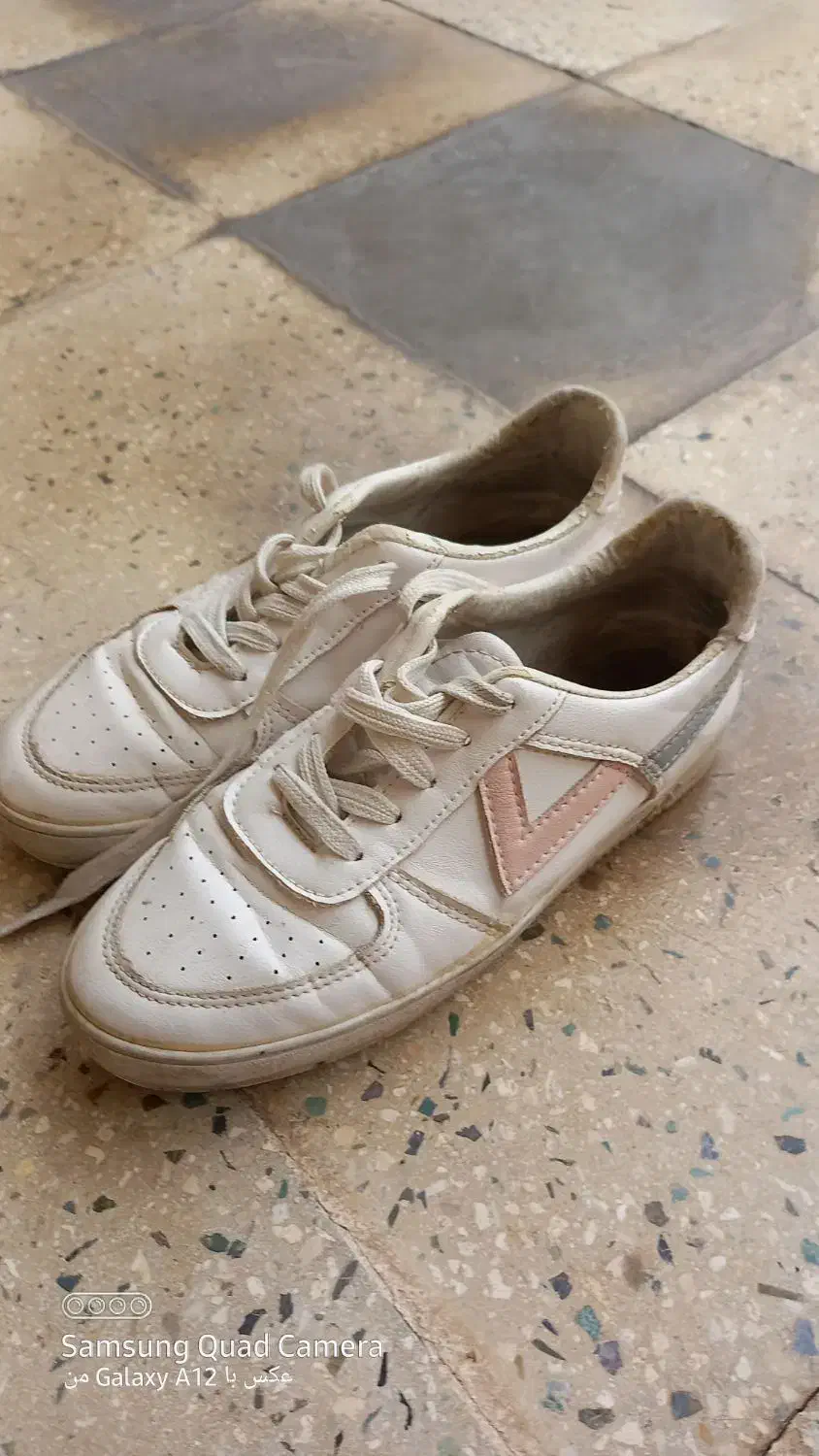 کتونی زنانه|کیف، کفش، کمربند|ابهر, |دیوار