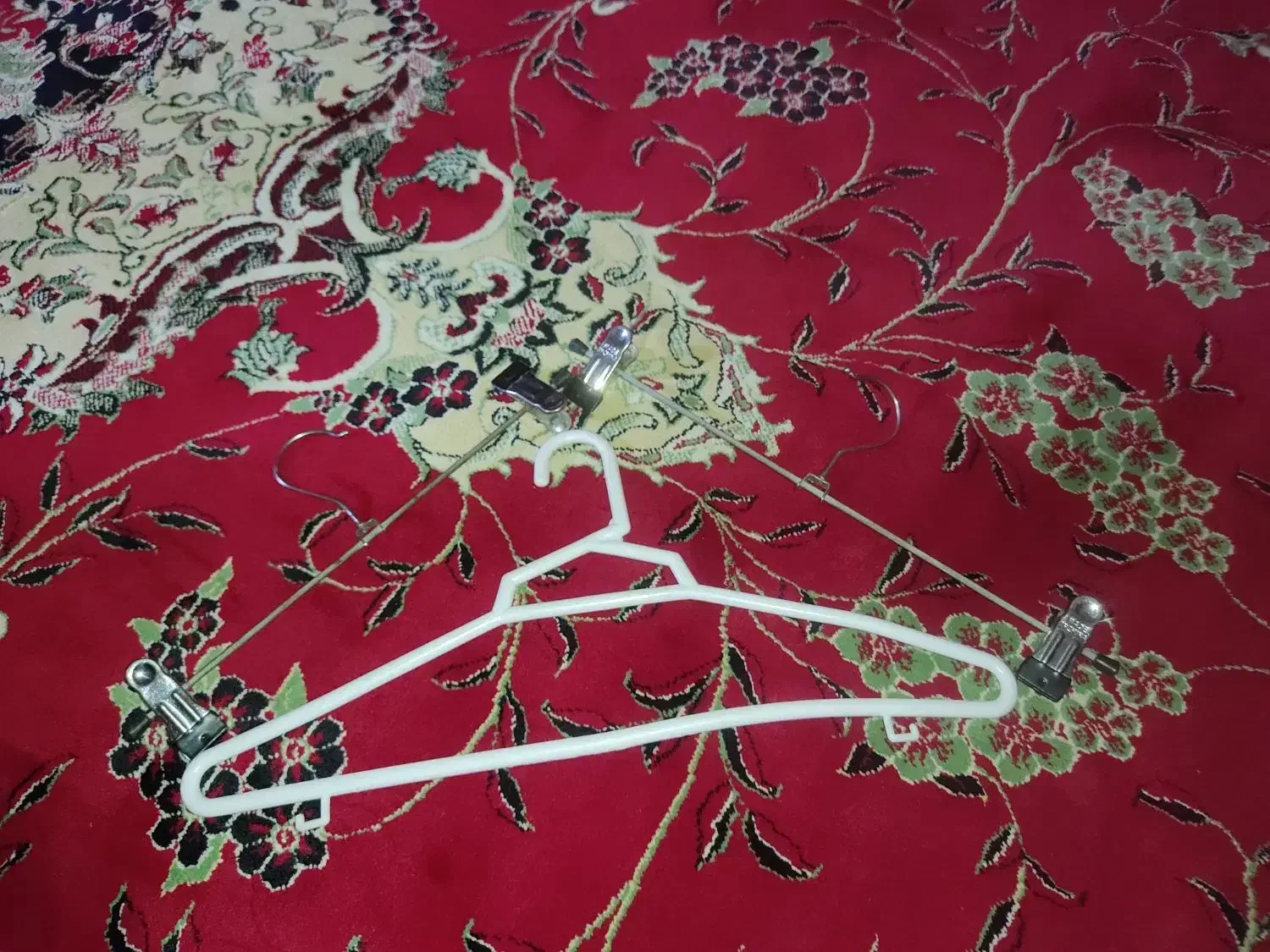 گیره و وچوب لباسی|بندرخت و رخت‌آویز|قشم, |دیوار