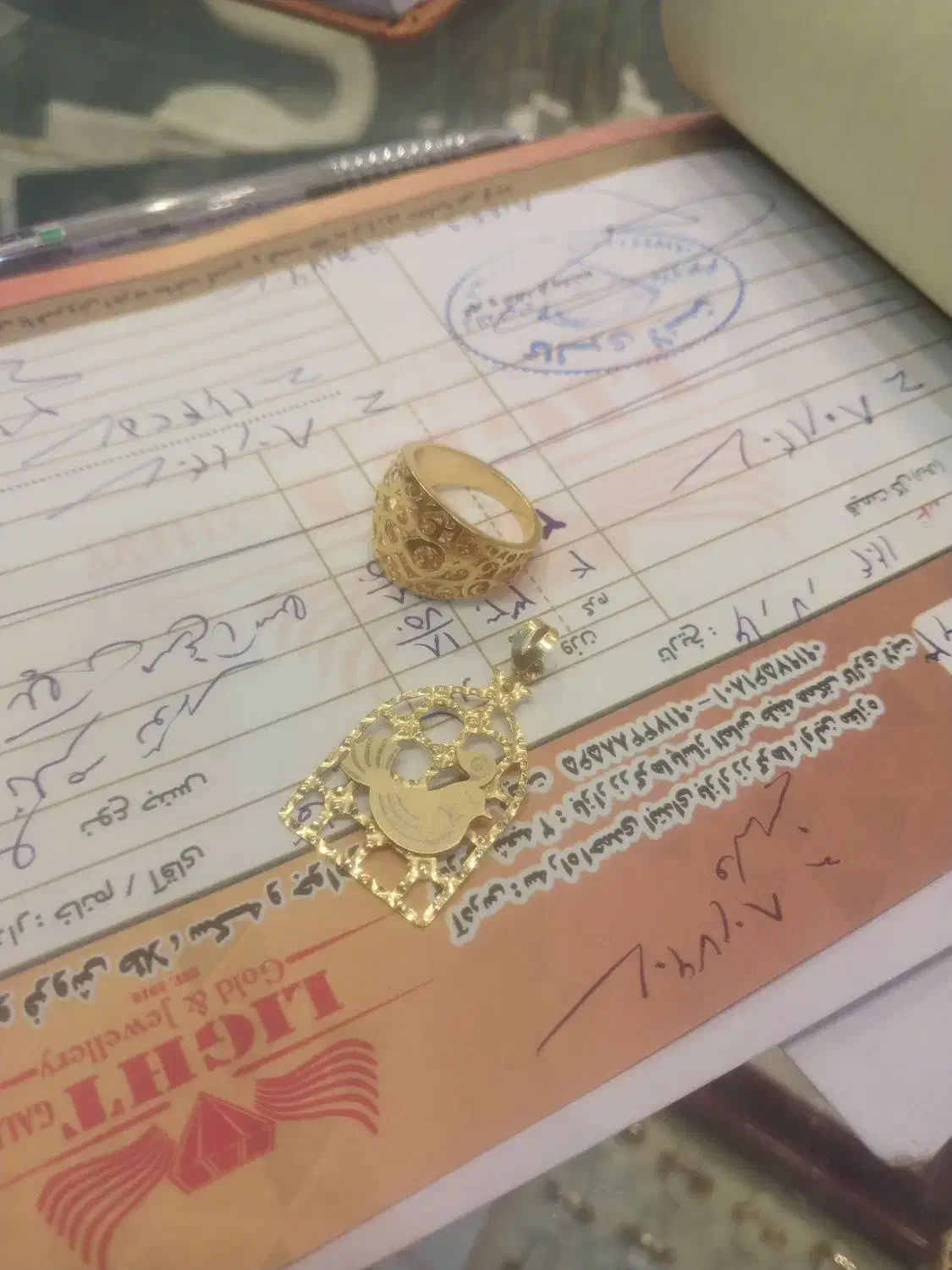 ۱۰۰بالای تابلو|جواهرات|شیراز, شاهچراغ|دیوار