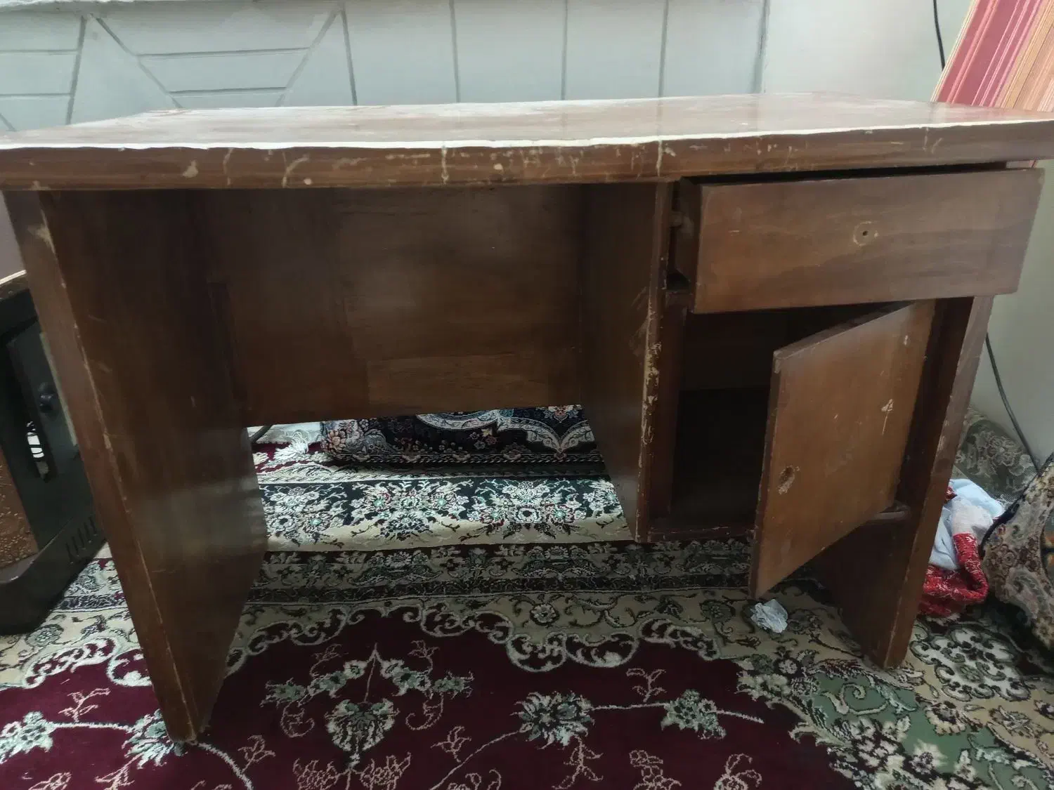 میز|میز تحریر و کامپیوتر|تهران, مظاهری|دیوار