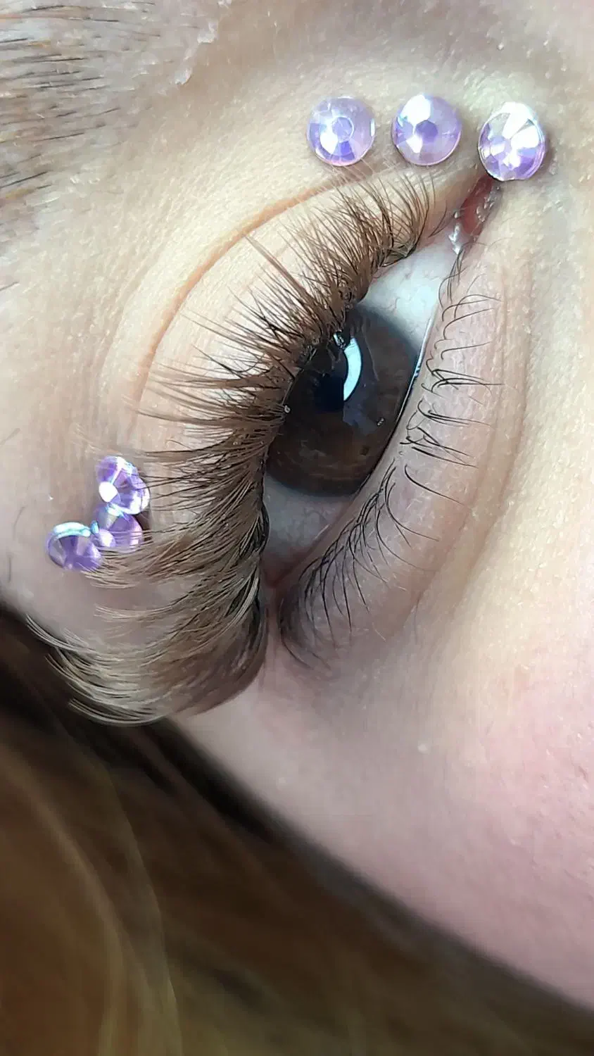 آموزش و خدمات اکستنشن مژه با هزینه مناسب|خدمات آرایشگری و زیبایی|خمینیشهر, |دیوار