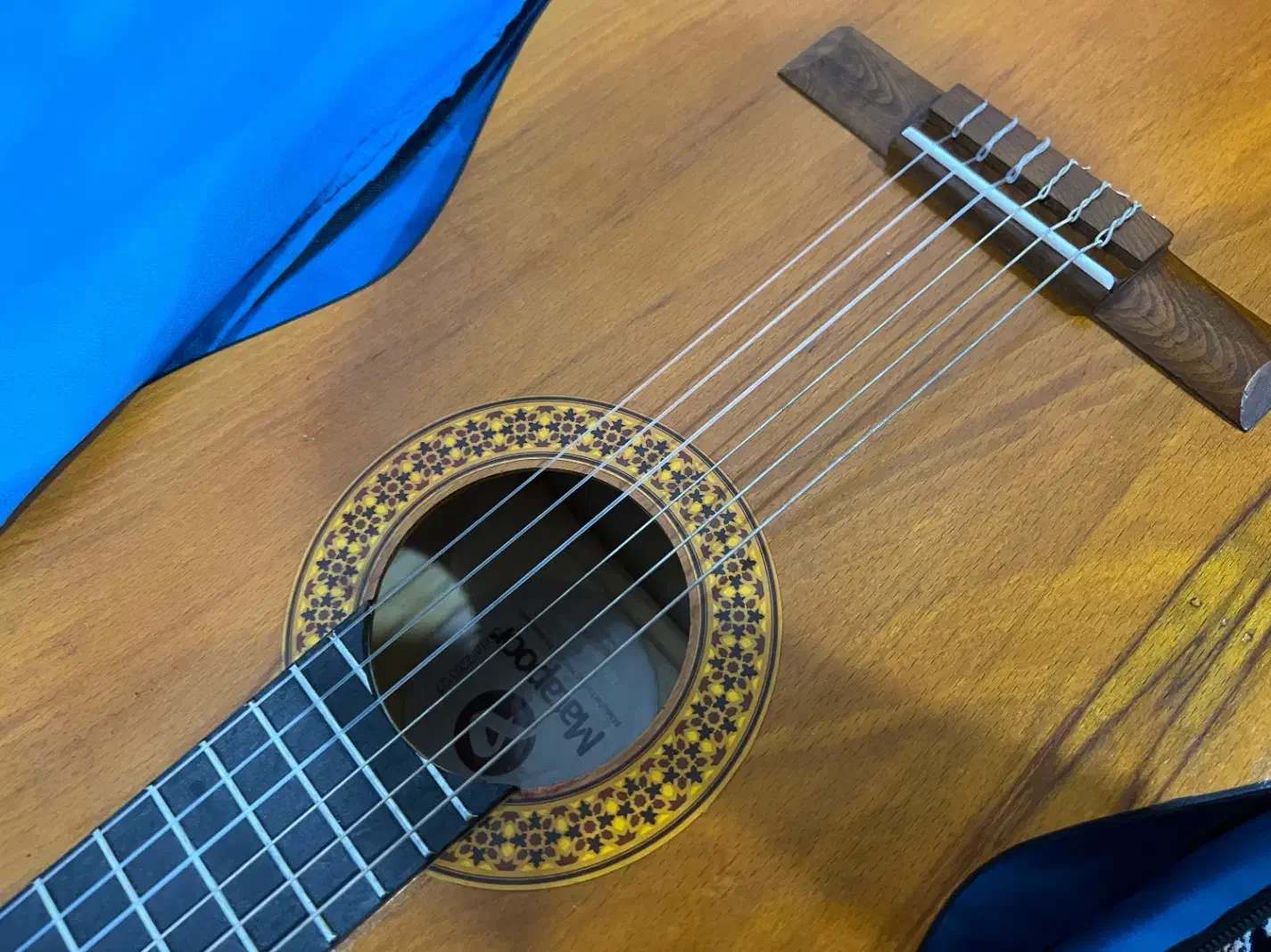 گیتار ماتاع پور۴|گیتار، بیس، امپلیفایر|بانه, |دیوار